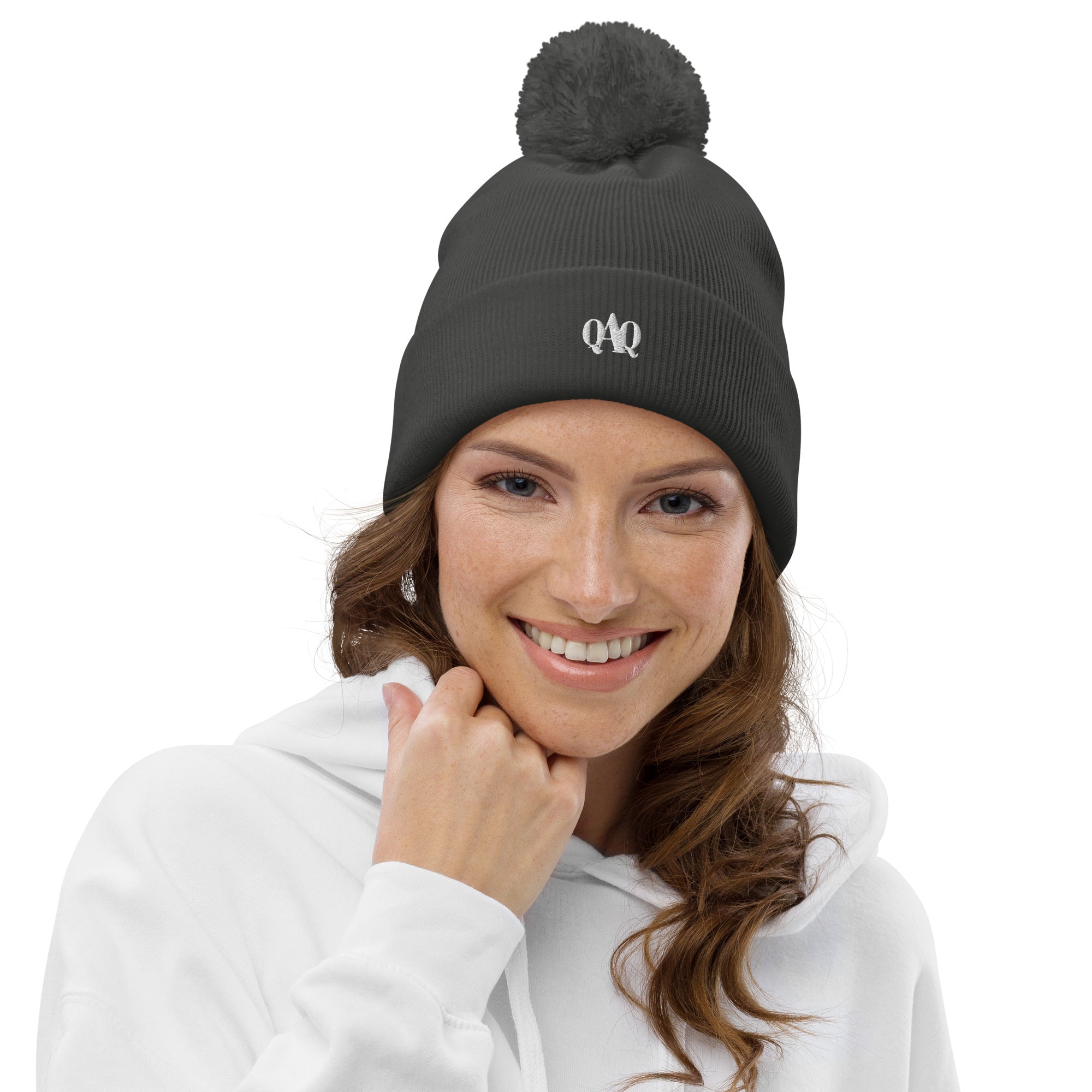 QAQ Pom pom beanie - MobbMall